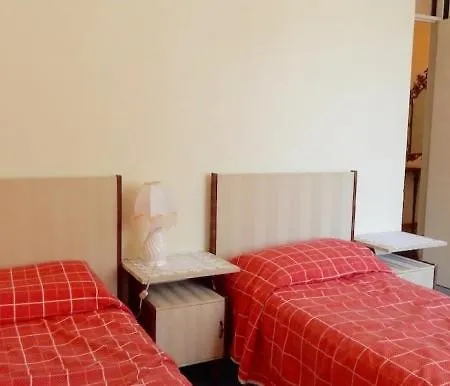 M75 - Marcelli, Trilocale Con Ampio Giardino Apartmán *